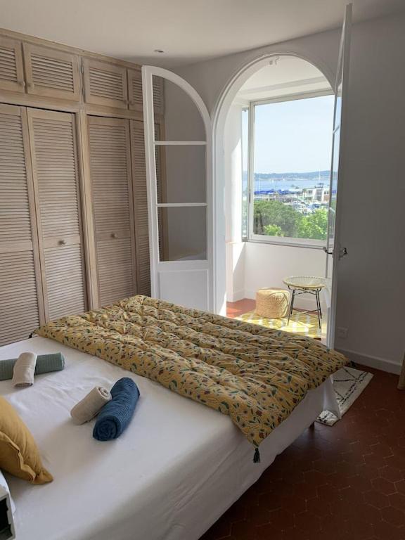 סן-מקסים Maison De Village Renovee Avec Vue Mer Exceptionnelle מראה חיצוני תמונה