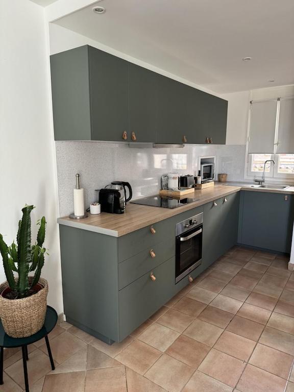 סן-מקסים Maison De Village Renovee Avec Vue Mer Exceptionnelle מראה חיצוני תמונה