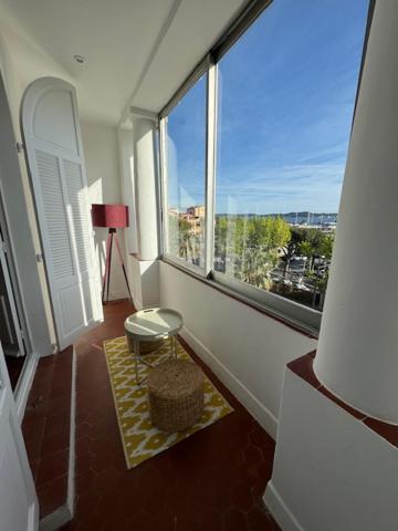 סן-מקסים Maison De Village Renovee Avec Vue Mer Exceptionnelle מראה חיצוני תמונה