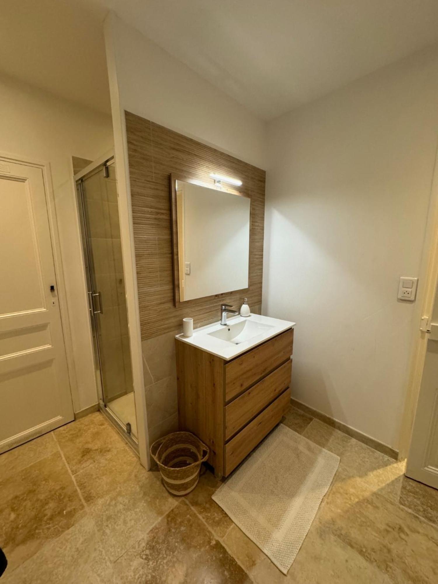 סן-מקסים Maison De Village Renovee Avec Vue Mer Exceptionnelle מראה חיצוני תמונה